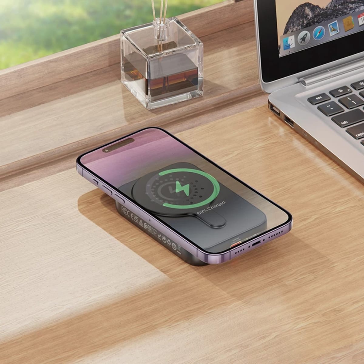 HOCO. MAGNETIC WIRELESS CHARGING POWER BANK 10000 mAh J117A4
