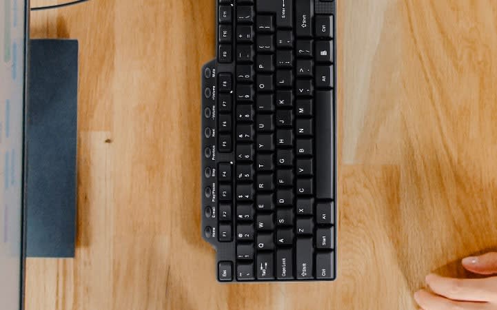 TECLADO MULTIMEDIA EN ESPAÑOL XTK16OS XTECH3