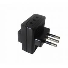 ENCHUFE TRIPLE CON TIERRA 10A 250V 0