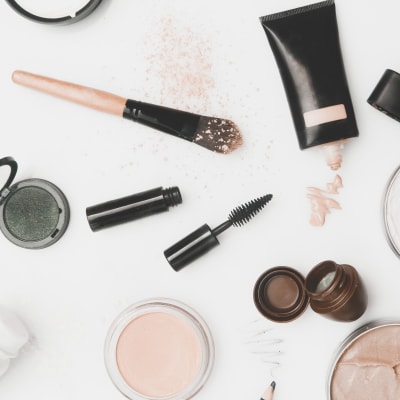 TALLER DE AUTOMAQUILLAJE