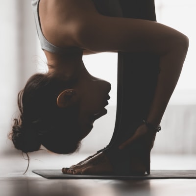 TALLER DE YOGA CORPORAL