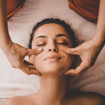 TALLER DE YOGA FACIAL