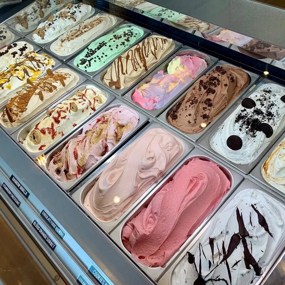 VITRINA DE HELADOS 8 CUBETAS6