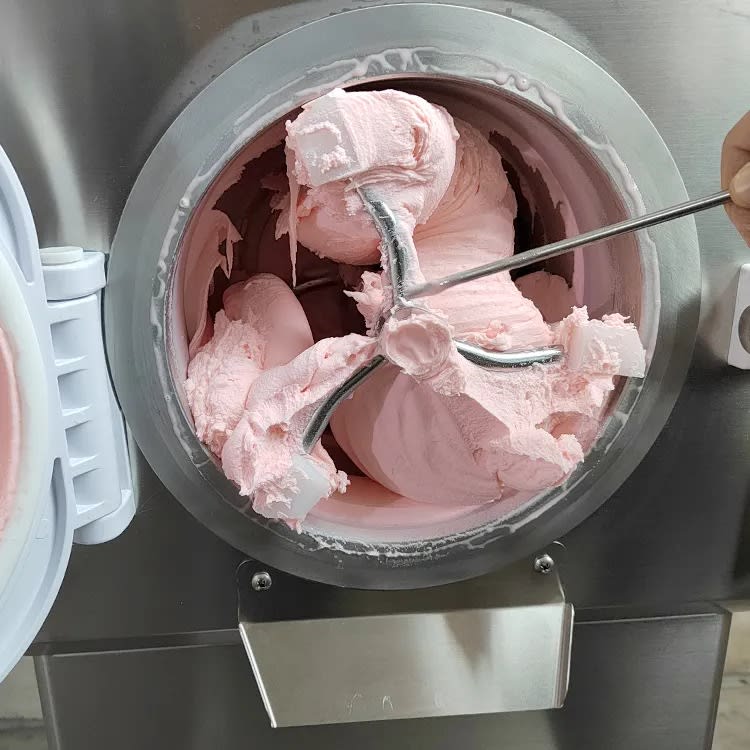 MAQUINA DE HELADOS 16 LT4
