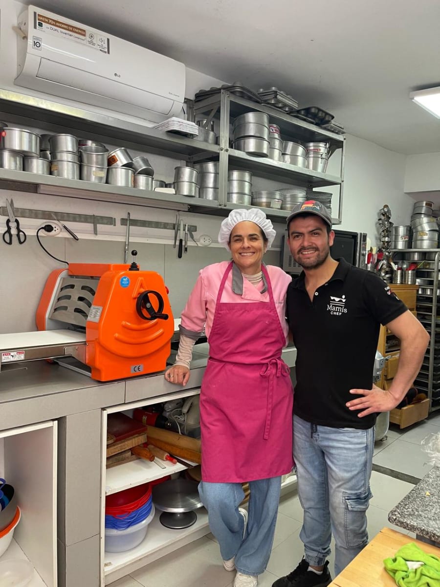 LAMINADORA PARA HOJALDRE DE  MESA JUNIOR4