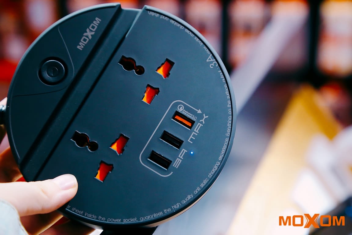 tomacorriente de escritorio