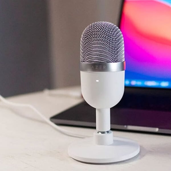 Micrófono Razer ultracompacto para streaming  Seiren  Mini Blanco. Open Box2