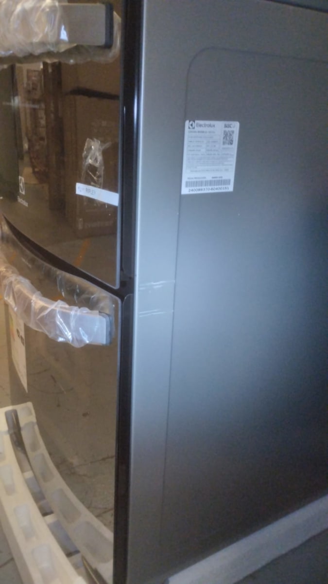 Cocina a gas Electrolux 56DXA 4 platos, Rayas leves costado derecho.3