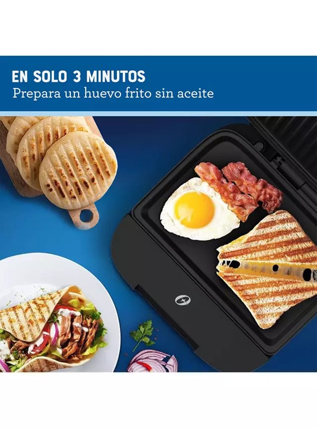 Sandwichera Compacta Oster  con Platos Hondos Negro3