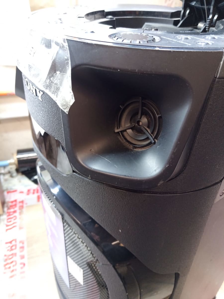 Minicomponente  Sony MHCV13 Negro, pequeña raya en gabinete.4