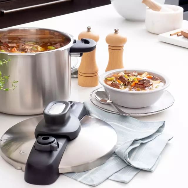 Olla a presión compact 6l tefal, caja dañada.2