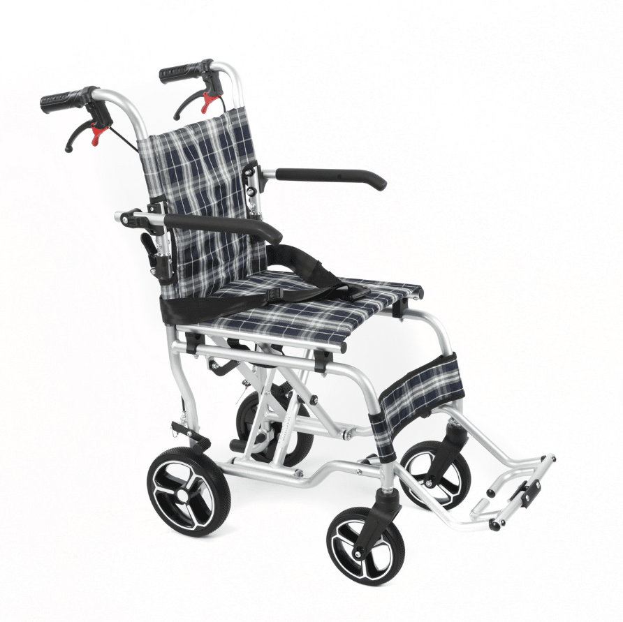 SILLA DE RUEDAS DE TRANSPORTE PREMIUM CON BOLSO First Care1