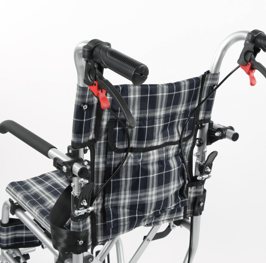 SILLA DE RUEDAS DE TRANSPORTE PREMIUM CON BOLSO First Care2