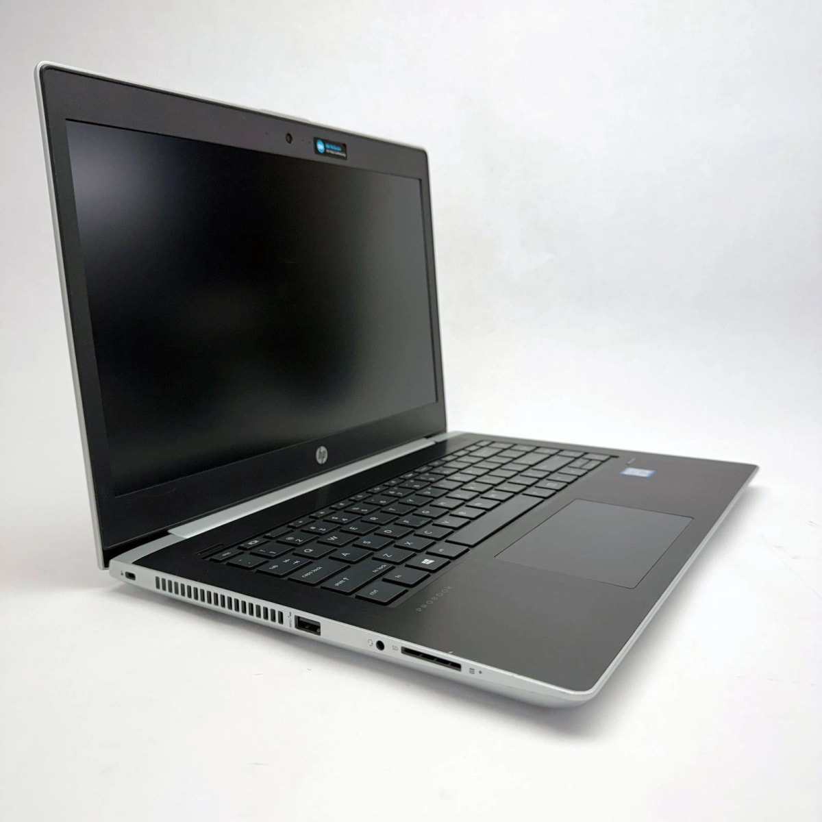 Notebook HP Celeron 8GB RAM, 120GB SSD, Plata1
