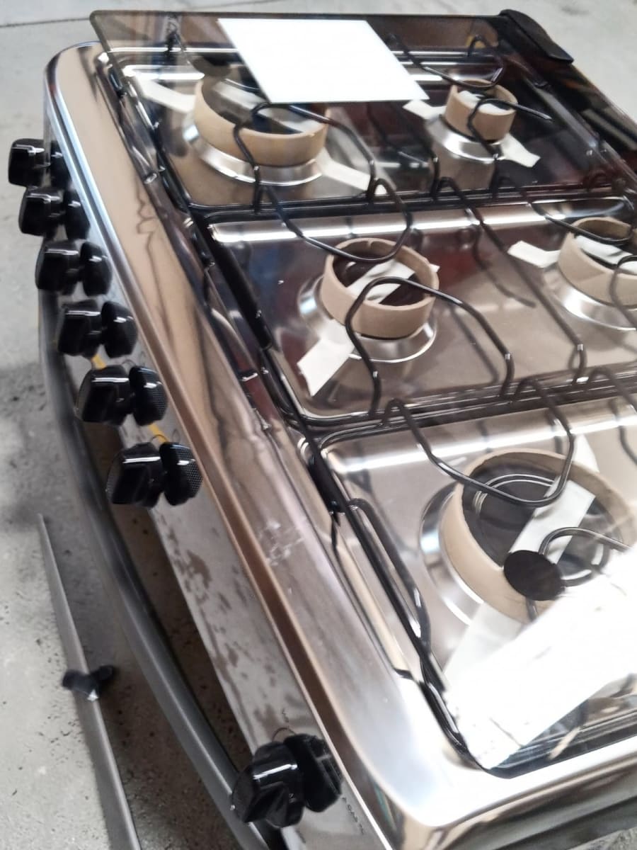 Cocina a Gas 6 Platos Inox M 820 T8