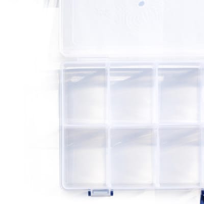 Caja para Uñetas o Accesorios Plástica con Divisiones KMT