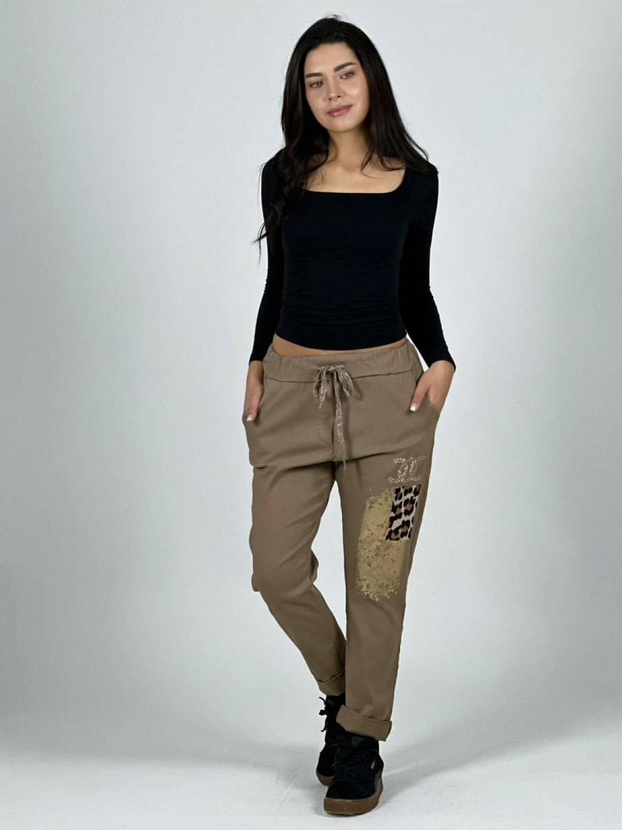 Jogger Italiano Cuadro print Letras Brillantes A2-57/611