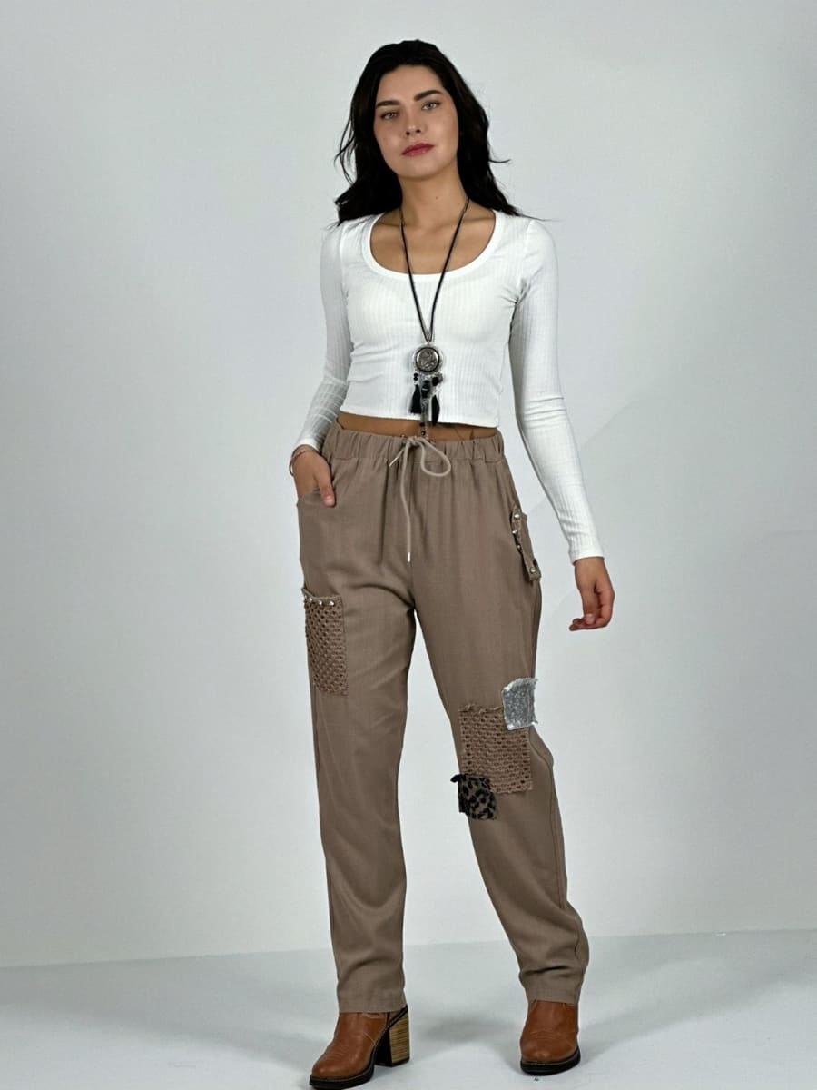 Jogger Lino con Broderi cuadro Print y Brillos A1-116