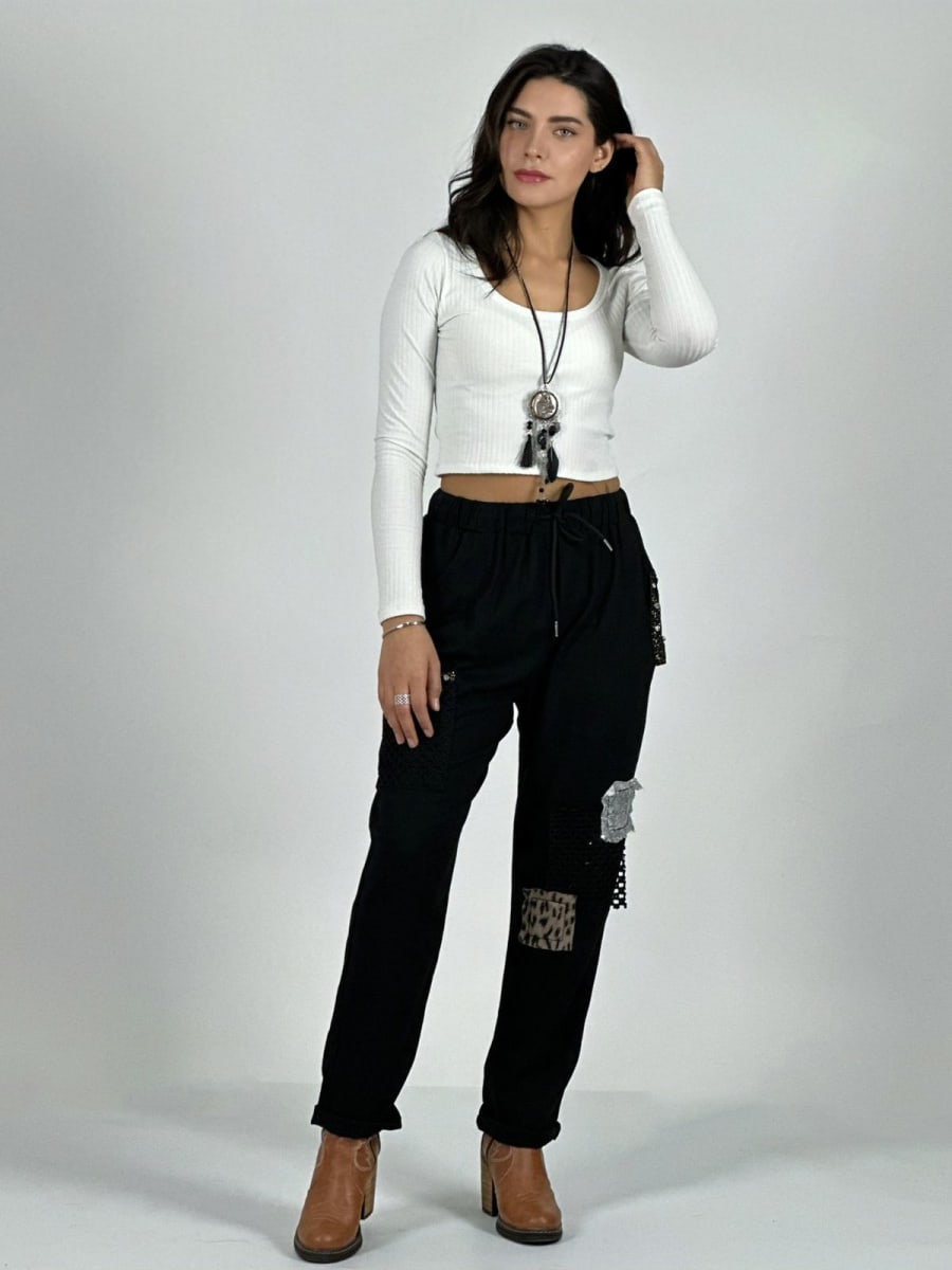 Jogger Lino con Broderi cuadro Print y Brillos A1-112