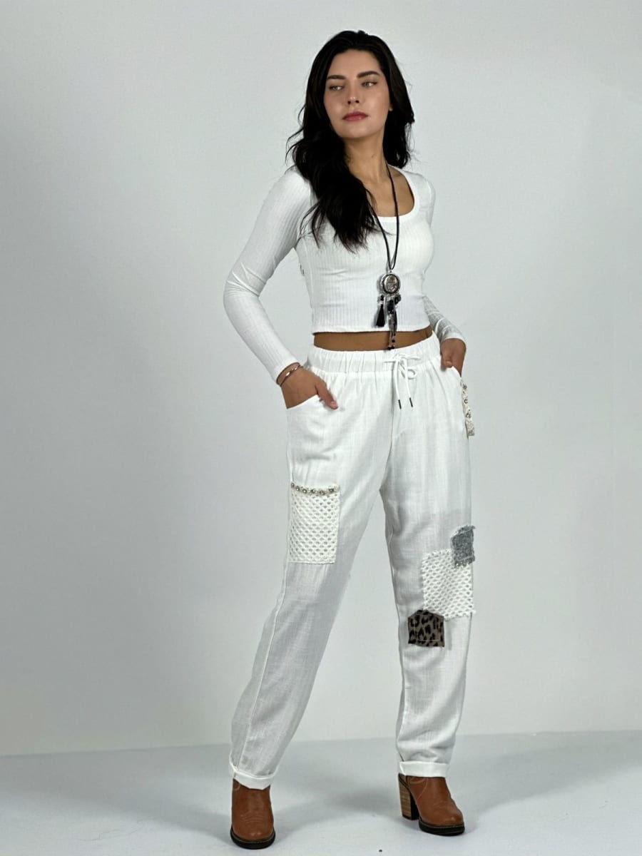 Jogger Lino con Broderi cuadro Print y Brillos A1-1110