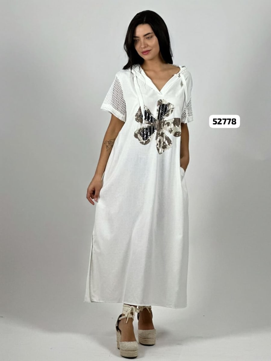 Vestido Crepe Flor Brillos Mangas y Capucha Tejida A4-878