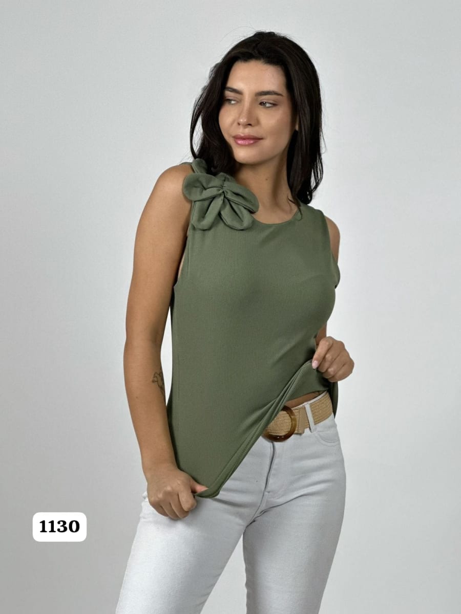 Polera Casual S/Mangas Flor en Hombros A3-768
