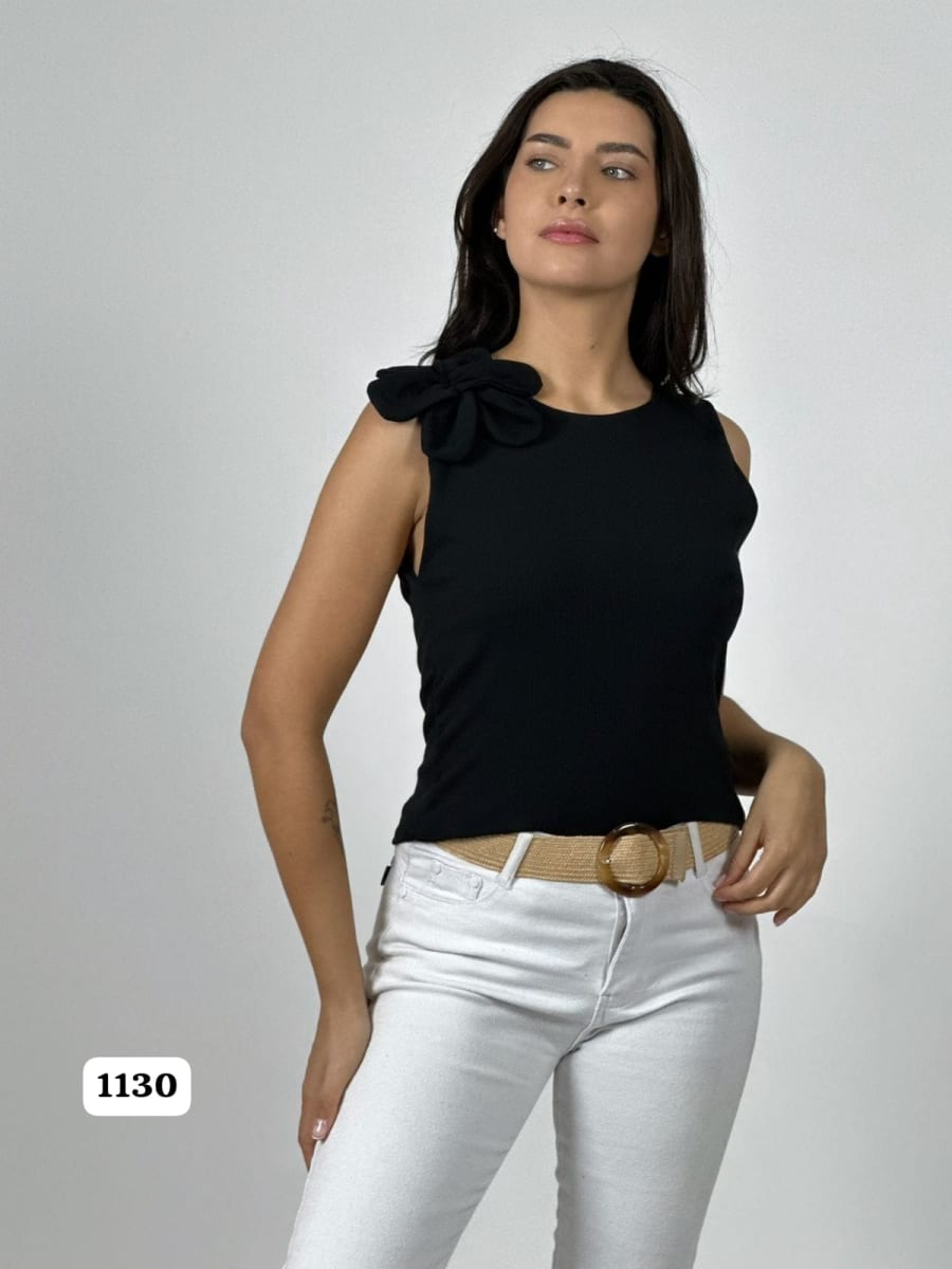 Polera Casual S/Mangas Flor en Hombros A3-763