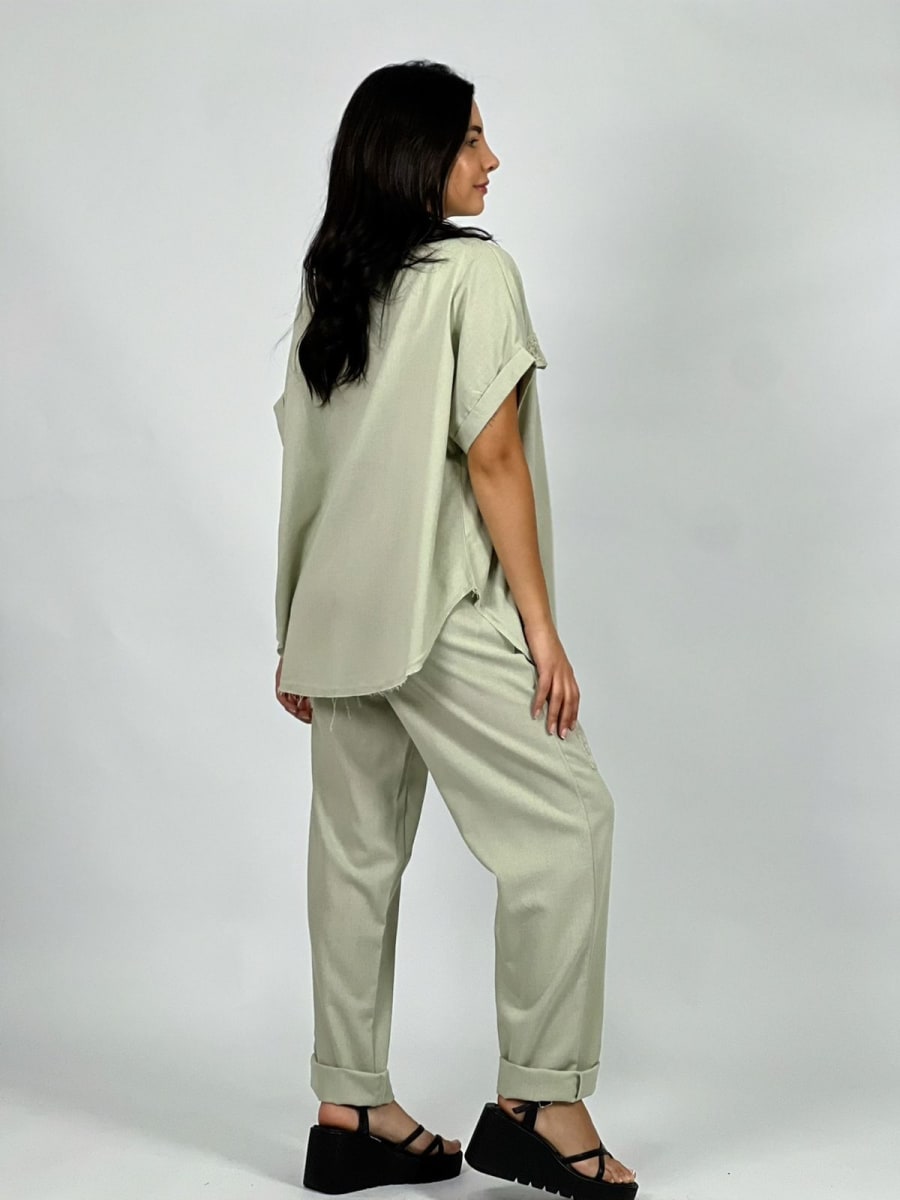 Blusa Lino con Encaje Cuello y Bolsillos A2-59/629