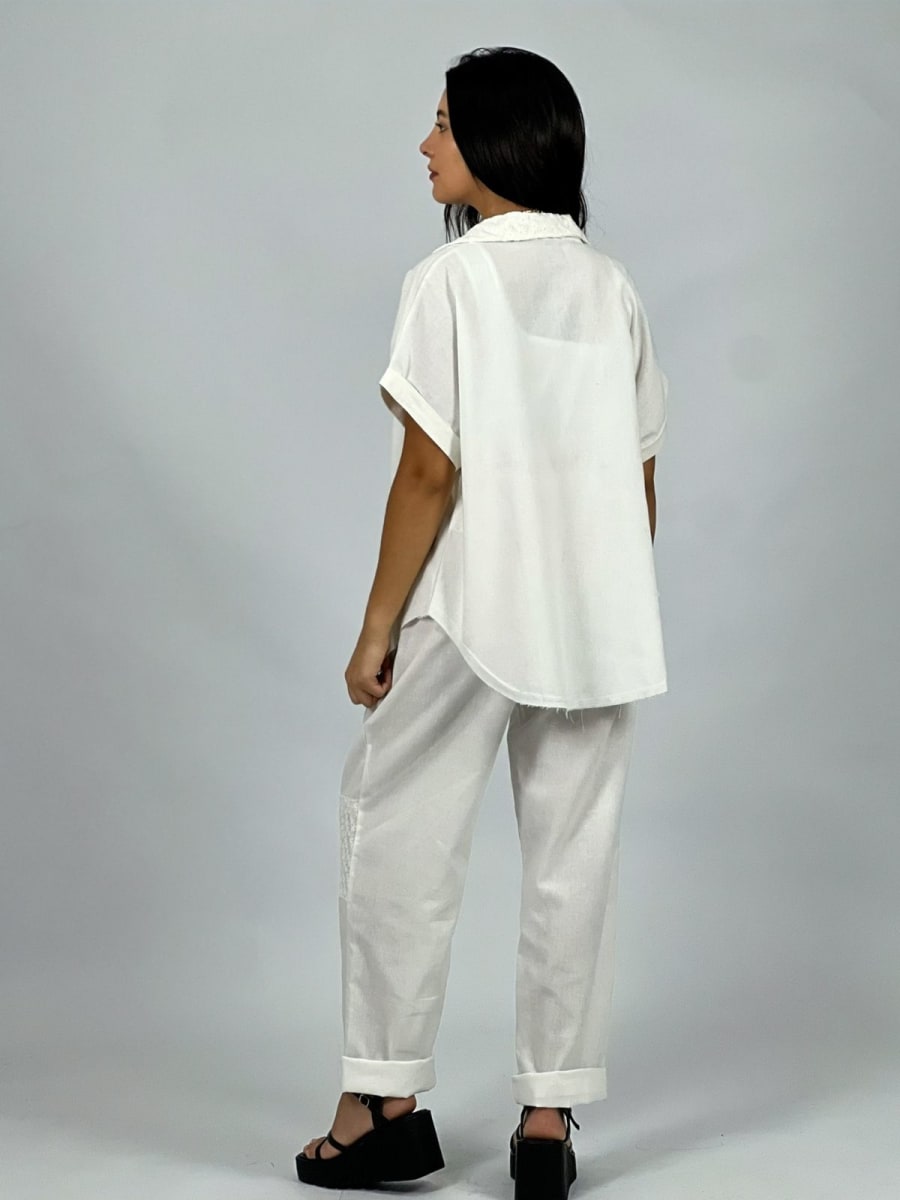 Blusa Lino con Encaje Cuello y Bolsillos A2-59/6212
