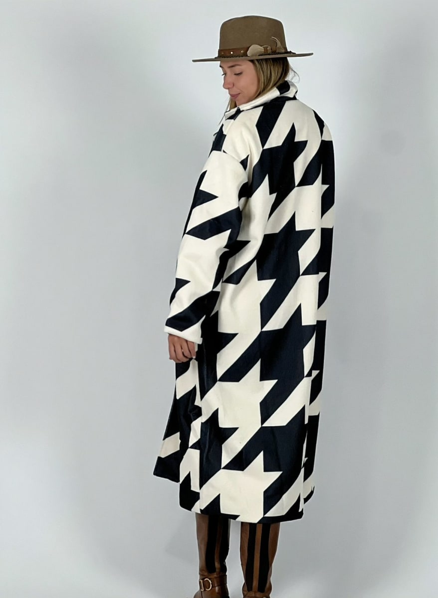 Abrigo de Paño con Diseño A4-894