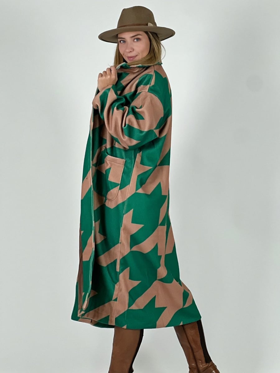 Abrigo de Paño con Diseño A4-899