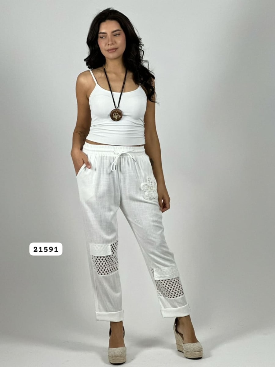 Jogger Lino Rodillas Broderi Flor con Brillo A1-114