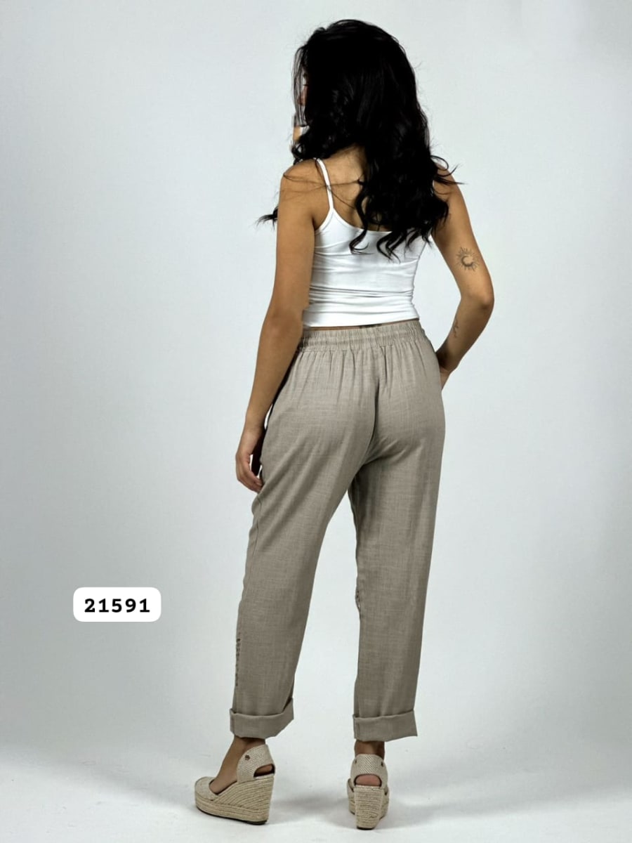 Jogger Lino Rodillas Broderi Flor con Brillo A1-118