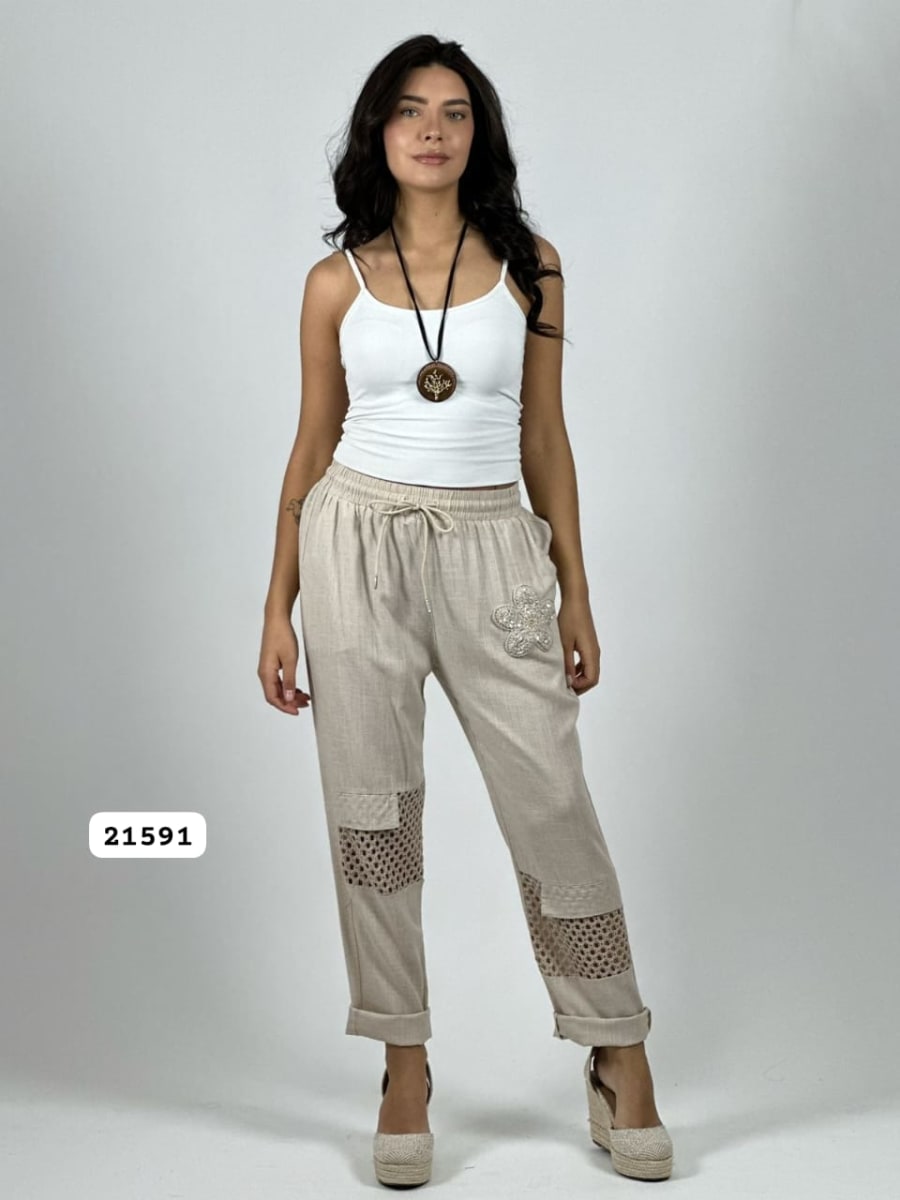 Jogger Lino Rodillas Broderi Flor con Brillo A1-111