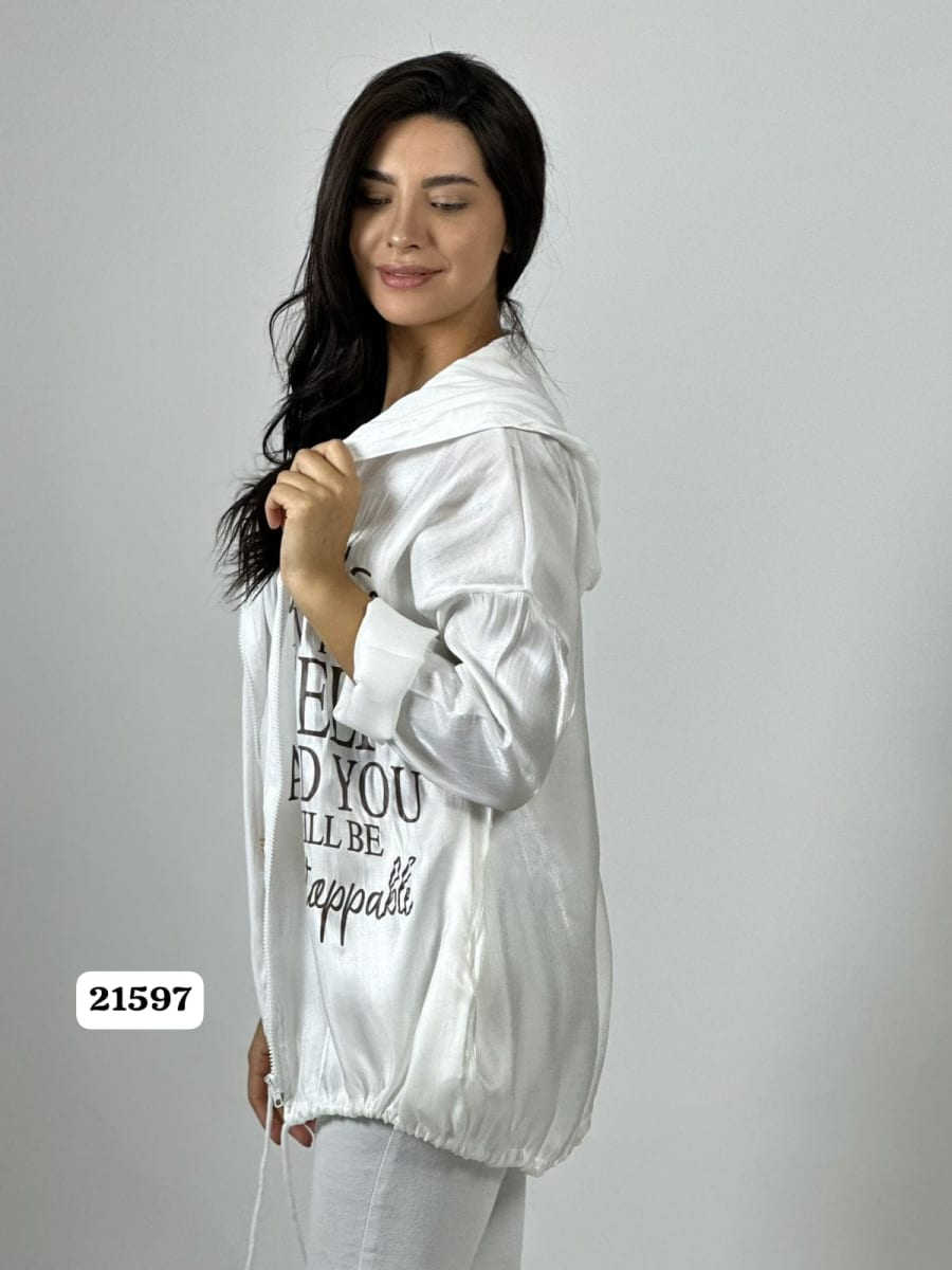 Poleron Satin Garras Print BELIEVE IN YOUR A4-9212