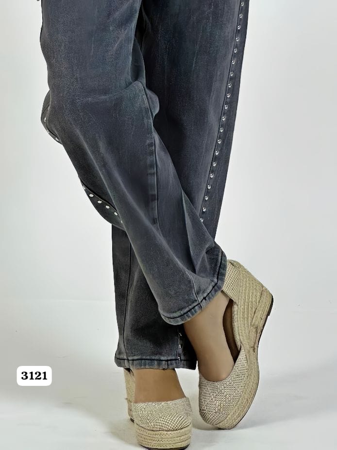 Pantalon Mezclilla con Tachas Estrella en Bolsillo A2-6117