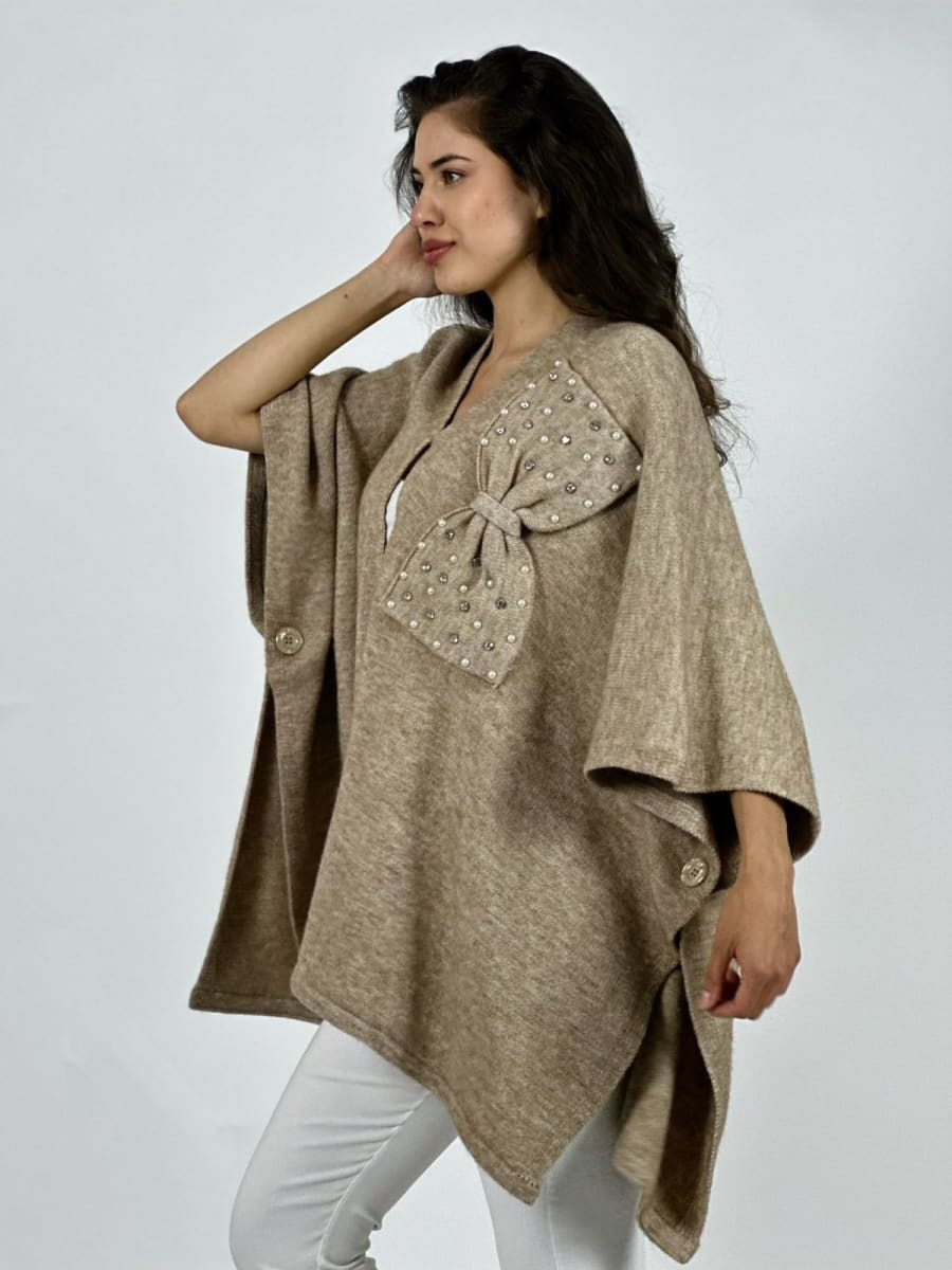 Poncho Abotonado Moño con Perlas A3-7417