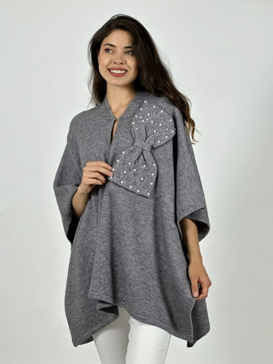 Poncho Abotonado Moño con Perlas A3-745