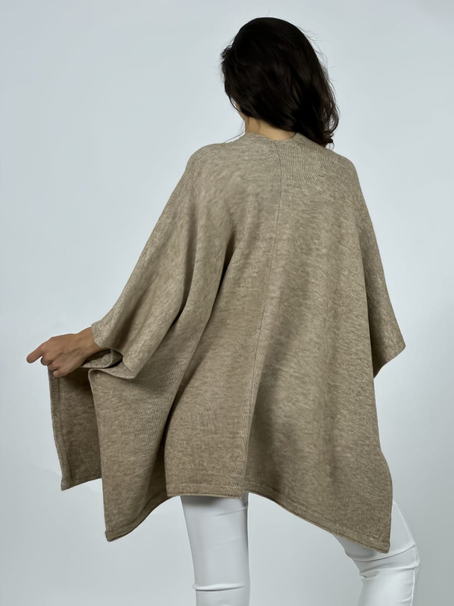 Poncho Abotonado Moño con Perlas A3-7418