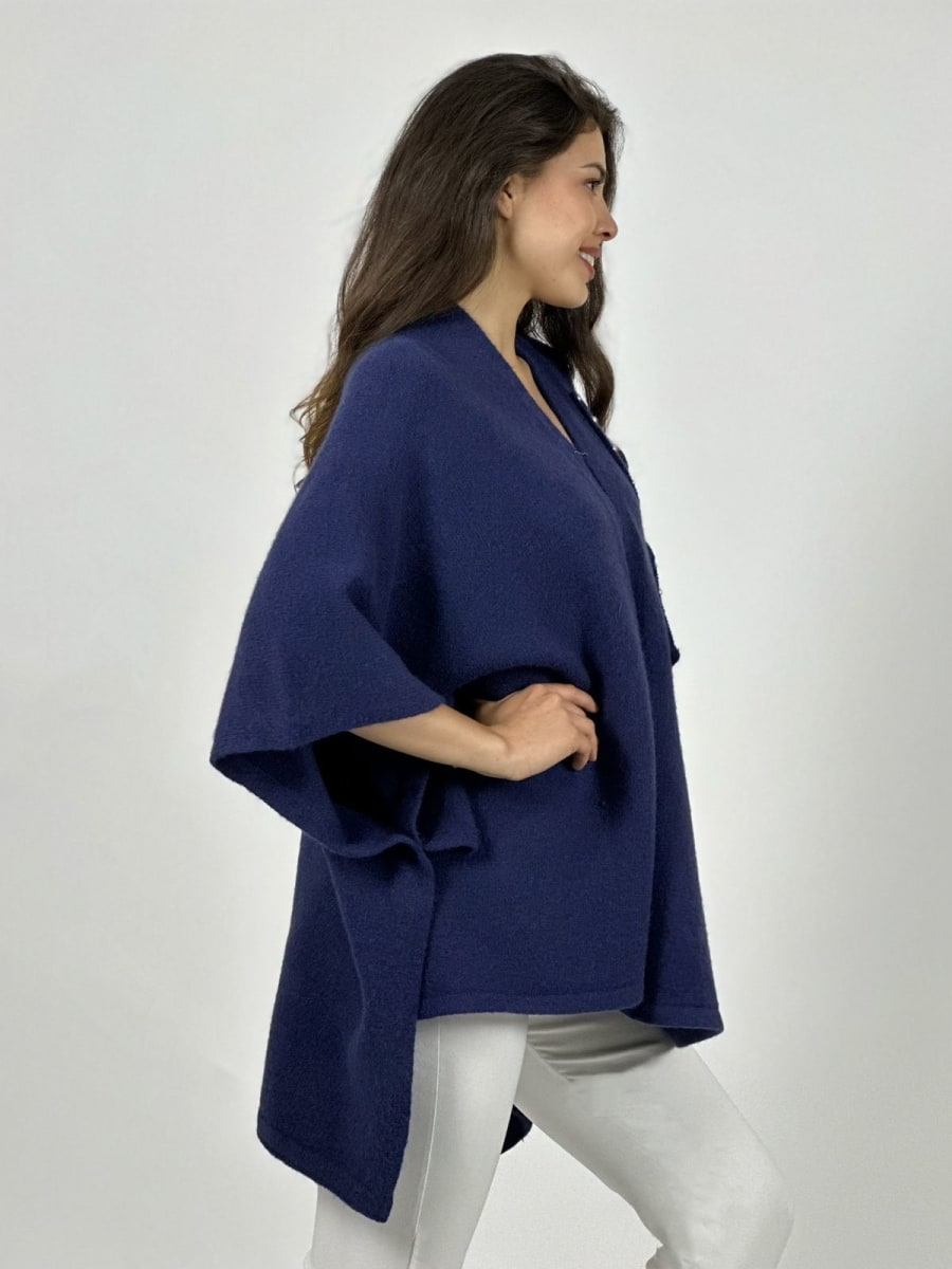 Poncho Abotonado Moño con Perlas A3-743