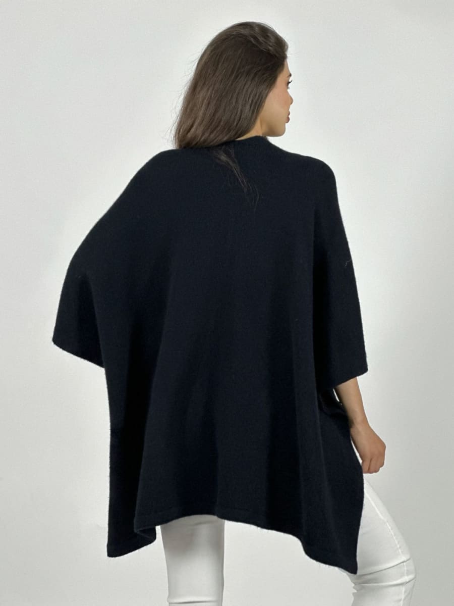 Poncho Abotonado Moño con Perlas A3-7411