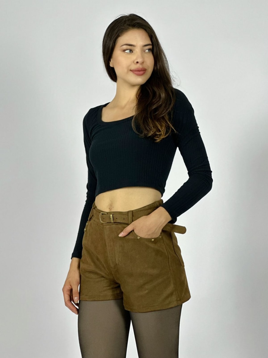 Short Gamuza con Cinturon Tachas Bolsillos A1-171