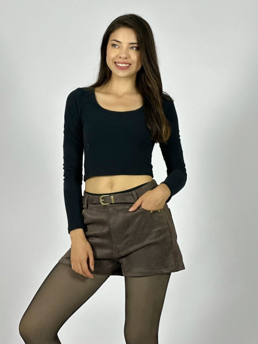 Short Gamuza con Cinturon Tachas Bolsillos A1-179