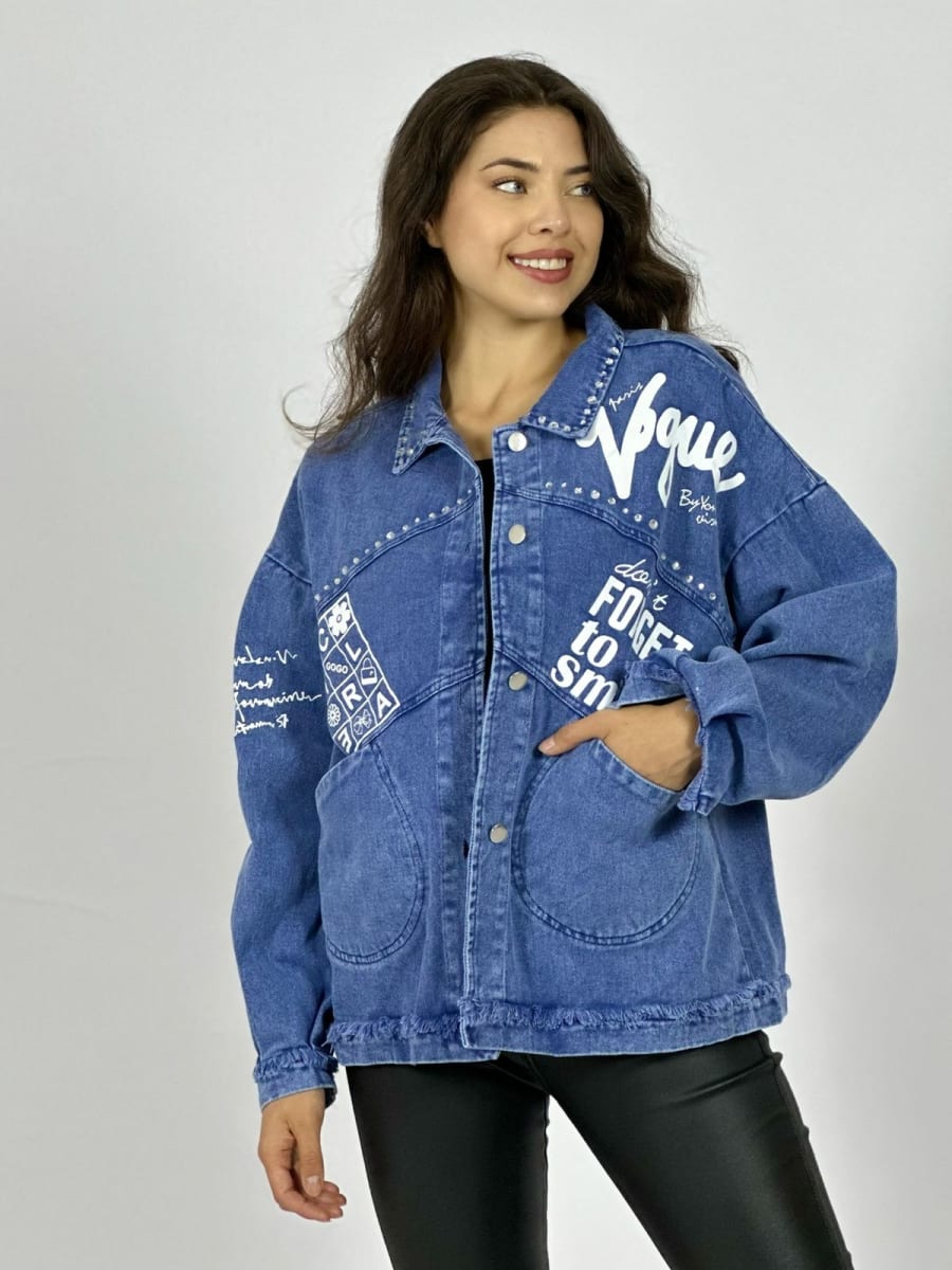 Chaqueta Mezclilla Tachas y Letras A1-192