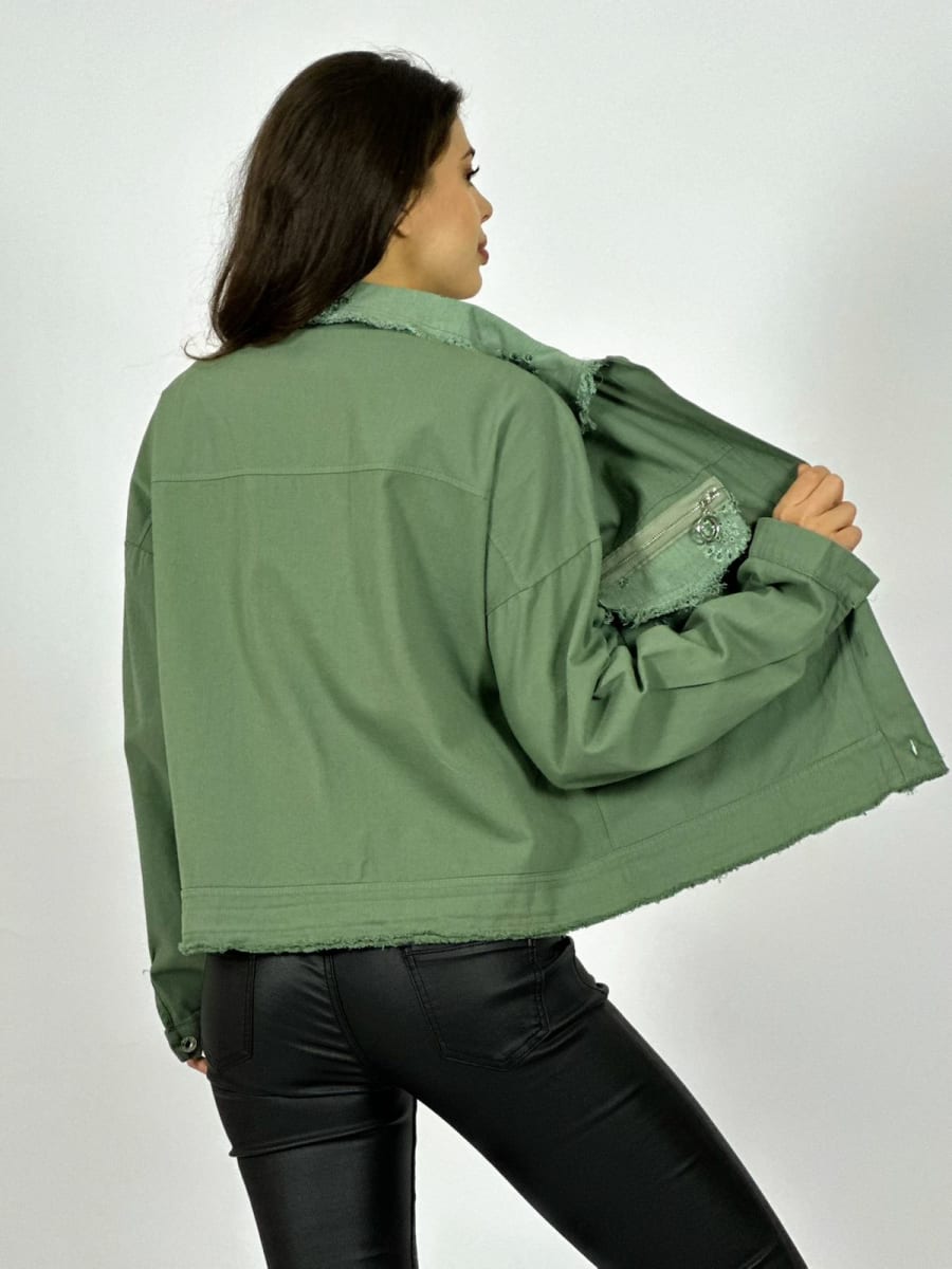Chaqueta Mezclilla Diseños Calados Parches y Cierre A4-934