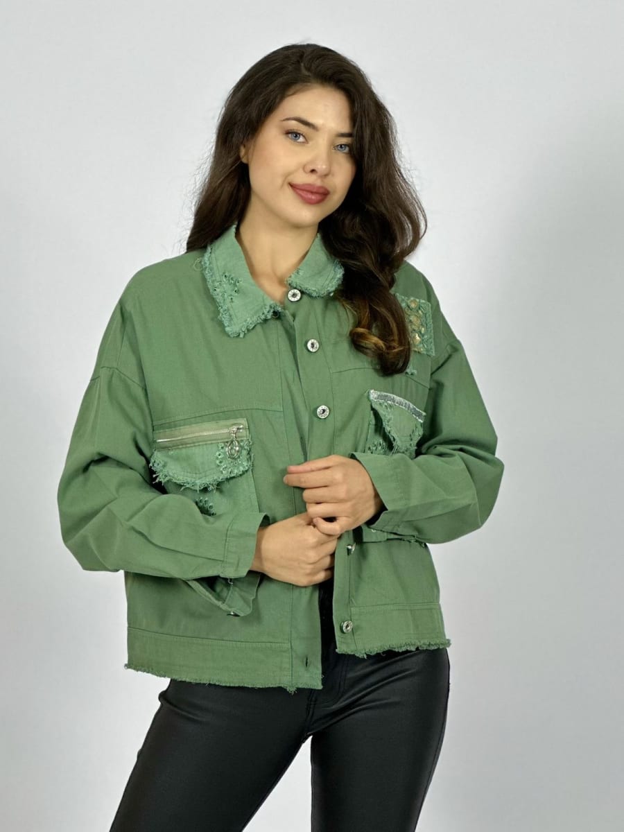 Chaqueta Mezclilla Diseños Calados Parches y Cierre A4-931