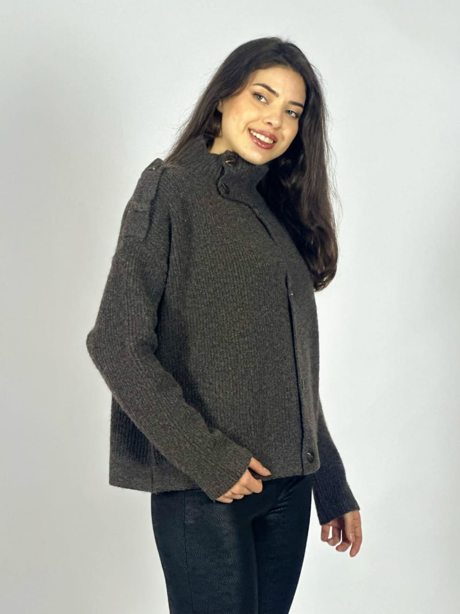 Sweater Lana Abotonado y Hombros B1-114/1177