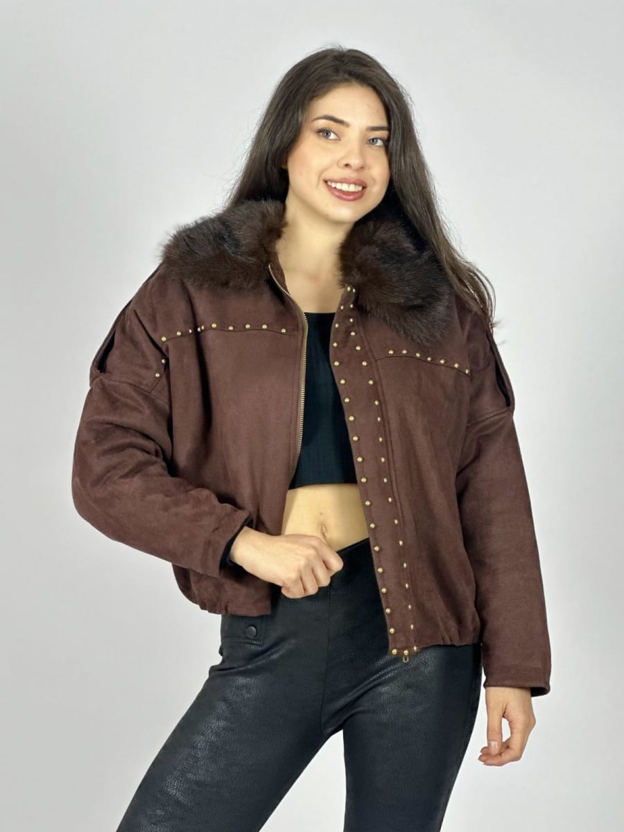 Chaqueta Corta Gamuza Holgada Tachas y Cuello Peludo B3-144/1479