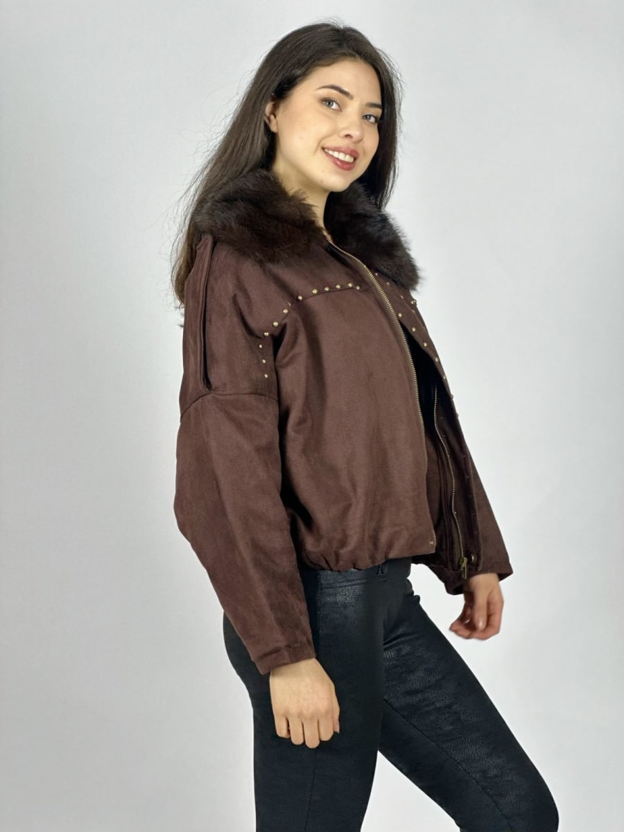 Chaqueta Corta Gamuza Holgada Tachas y Cuello Peludo B3-144/14711