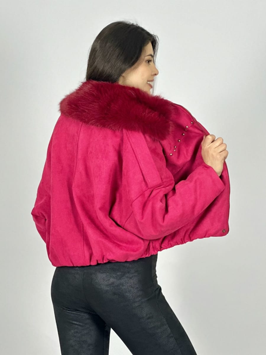 Chaqueta Corta Gamuza Holgada Tachas y Cuello Peludo B3-144/1477